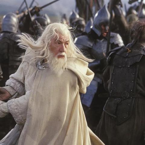 (热烈而又深沉)热烈而深沉的情感,犹如燃烧的烈焰