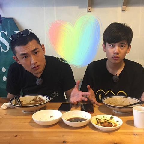 (说欢迎光临是什么歌?网友们猜测流行曲)说欢迎光临是什么歌？网友们猜测流行曲？