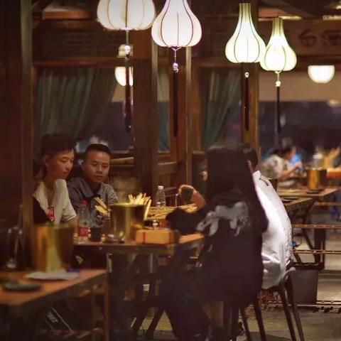 在哪里可以找到众多回忆的食堂故事1？别错过这些珍贵的美食回忆！