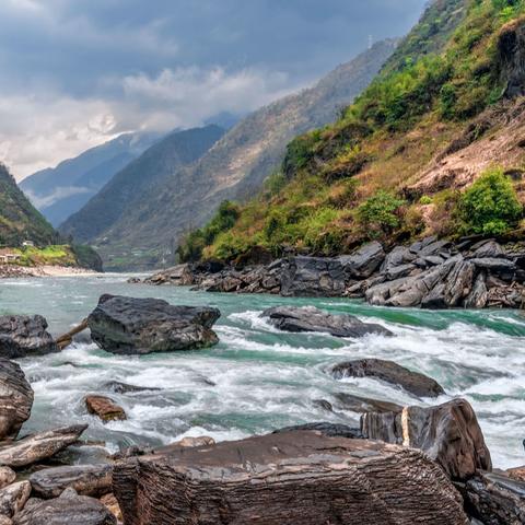 (独龙江乡旅游攻略)探寻神秘之境:云南独龙江风景区深度游 (独龙江乡旅游攻略)探寻神秘之境:云南独龙江风景区深度游