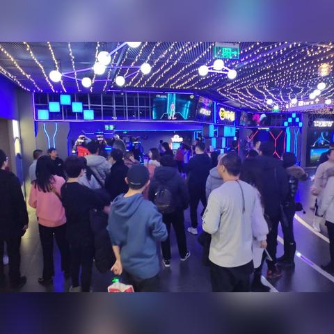 探索时空之旅:穿越历史与未来的奇妙冒险,领略宇宙的无限奥秘 探索时空之旅:穿越历史与未来的奇妙冒险,领略宇宙的无限奥秘