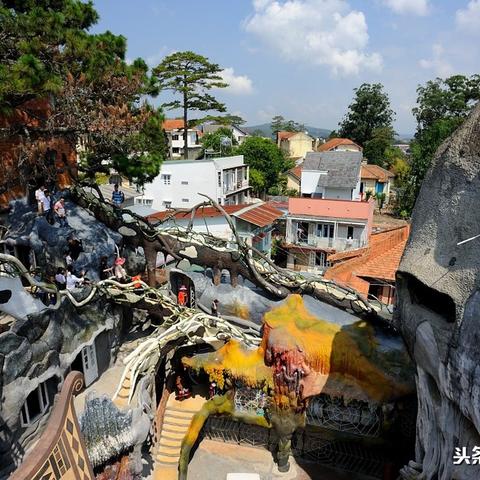 (适合高中生的大冒险)探索惊险世界:高中生童话游戏大冒险 (适合高中生的大冒险)探索惊险世界:高中生童话游戏大冒险