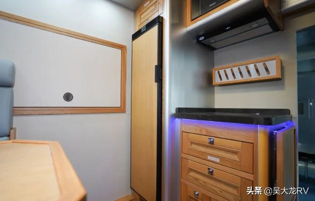 (末日移动堡垒小说)末日移动堡垒：揭秘超大型房车震撼设计，内部空间惊奇大揭秘