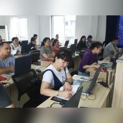 在智能手机上轻松管理与编辑数据的表格手机版应用推荐与使用技巧