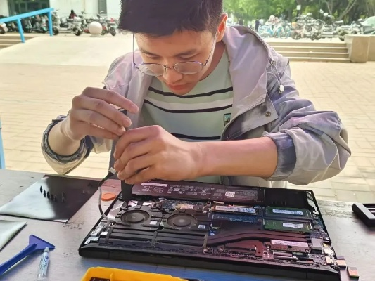 (修电脑联系电话)专业团队提供服务，一键拨打维修电脑电话安心解决问题