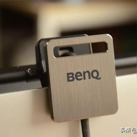 (手提电脑怎样调整屏幕亮度)如何在手提电脑上调整屏幕亮度：详细步骤与设置指南