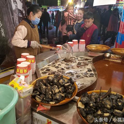 (服装店加盟模式)快速了解服装店加盟的优势与选择，为创业提供有效指导与建议