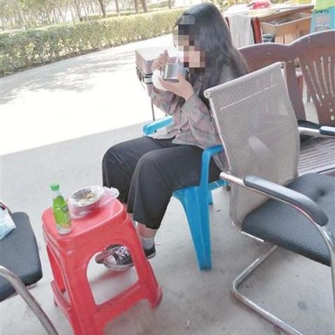 (流浪地球开箱)探索未来科幻世界:流浪地球特别版限量耳机 (流浪地球开箱)探索未来科幻世界:流浪地球特别版限量耳机