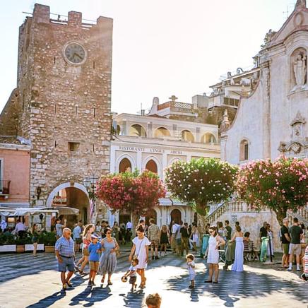 (中餐厅第8期)中餐厅第八季：探秘中华美食的新风潮与文化交融之旅