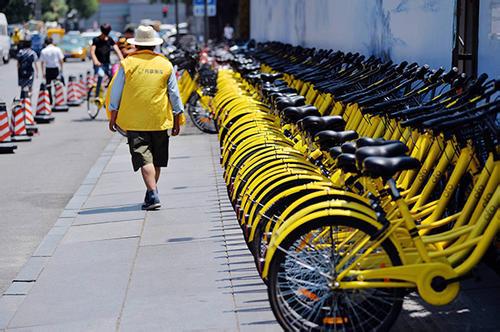 为了更好保护骑行者，北京小黄车将在冬季增配挡风手套，助力骑行者抵御寒冷