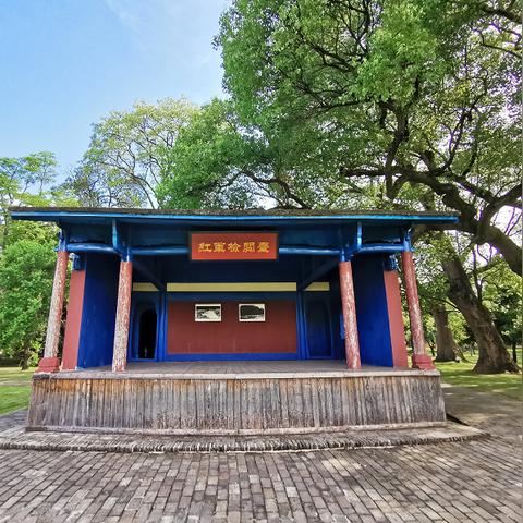 (铁血阵地手游官网)探索铁血阵地游戏：勇敢战斗，征服世界！