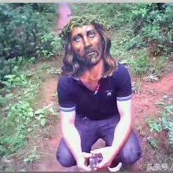 探秘原始森林:讲述冲啥原始人猴哥带足了何种装备才能在残酷的野外生存下来 探秘原始森林:讲述冲啥原始人猴哥带足了何种装备才能在残酷的野外生存下来