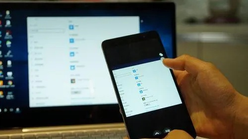 (手机如何远程办公室电脑?)职场新技能：详细教你如何用手机远程控制办公室电脑