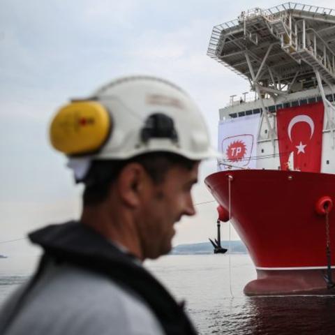 (现代战舰无限美金版下载)现代战舰无限美金版：探索海上战争的极限乐趣与战略挑战