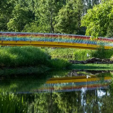 在绳索战斗英雄游戏中体验无与伦比的动作冒险,成为城市中最强大的超级英雄! 在绳索战斗英雄游戏中体验无与伦比的动作冒险,成为城市中最强大的超级英雄!