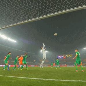 妖精的尾巴勇气之旅：揭示魔法世界中的友情、冒险与抵抗恶势力的信念力量