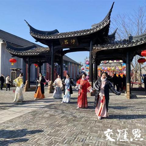 探索疯狂3+2:五彩缤纷的新世界,背后隐藏着无穷可能 探索疯狂3+2:五彩缤纷的新世界,背后隐藏着无穷可能