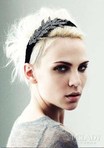 (美发圣诞节活动)让你的发型闪耀圣诞节：圣诞美发屋游戏的创意发型设计挑战