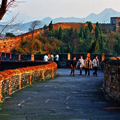 探索古老传说:揭秘长城官方手游的种类及其独特的游戏玩法体验 探索古老传说:揭秘长城官方手游的种类及其独特的游戏玩法体验