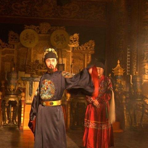 (穿越时空到明朝)穿越时空勇闯明朝：体验做一位昏君的跌宕人生旅程